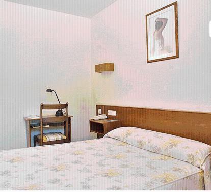 Hostal Lorentxo أولاف الغرفة الصورة